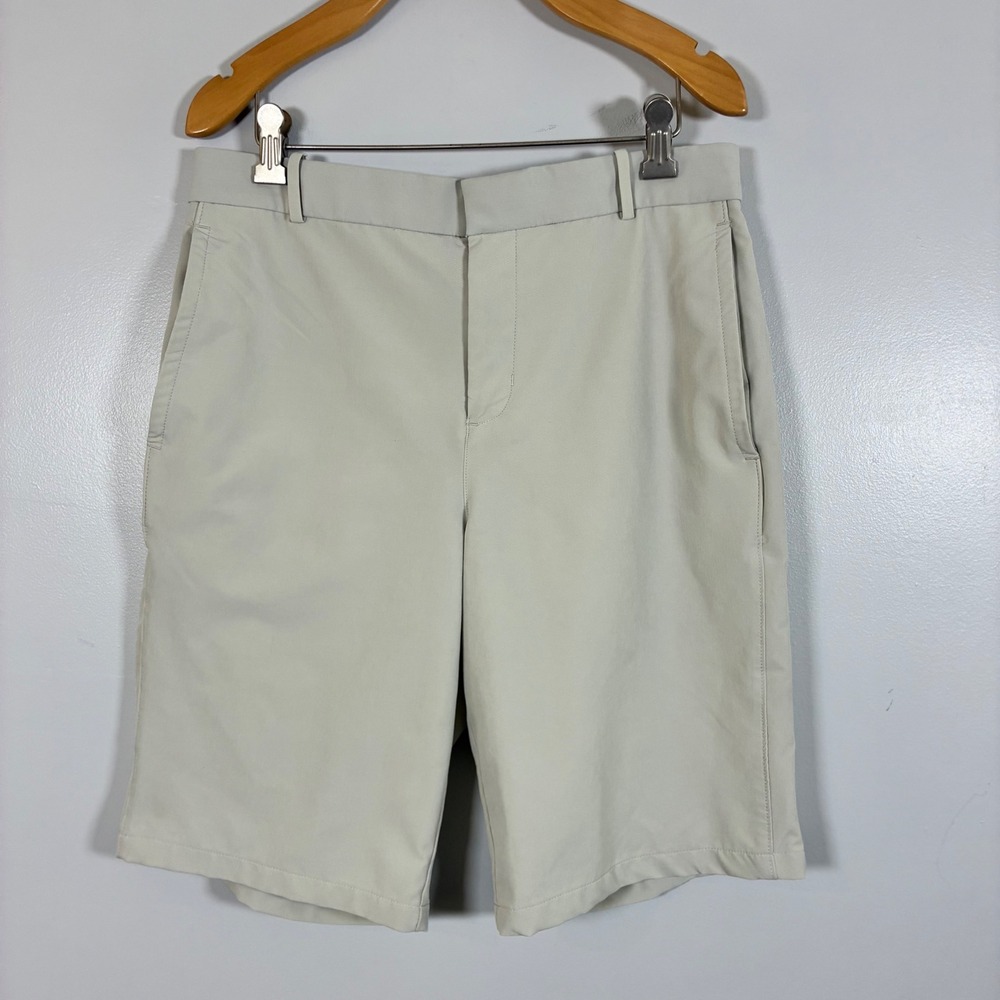 Nike Golf Shorts 30 Beige Dri-FIT Flat Front Performance Stretch Athletic Preppy